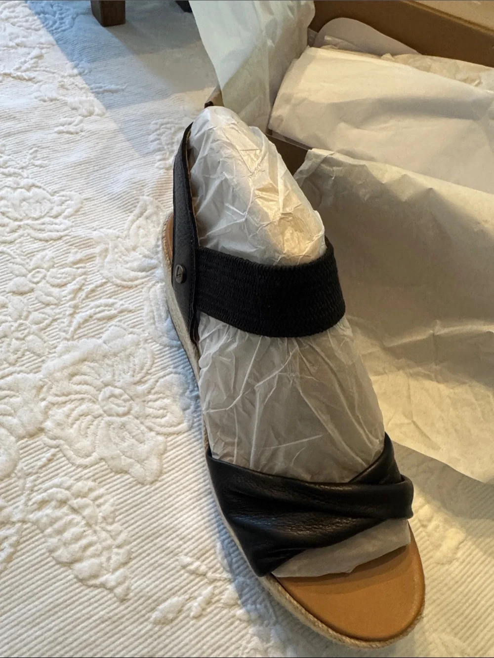 Vionic Darla Black Leather Espadrille Wedge Sandals NIB